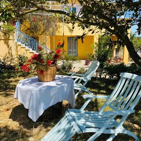 Дом отдыха Grape Kastron (Kefalonia)